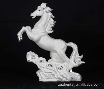 臻泰珠宝骏马系列 马到成功白银工艺摆饰，匠心打造的艺术珍品
